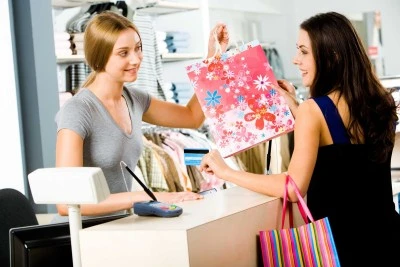 Ofrecer servicio al cliente excepcional en tu estanco