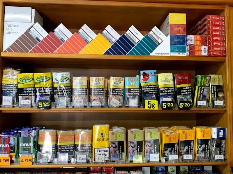 Estanco - Loterias y Apuestas del Estado Manzanil , Punto de recogida Celeritas , Amazon, Ups