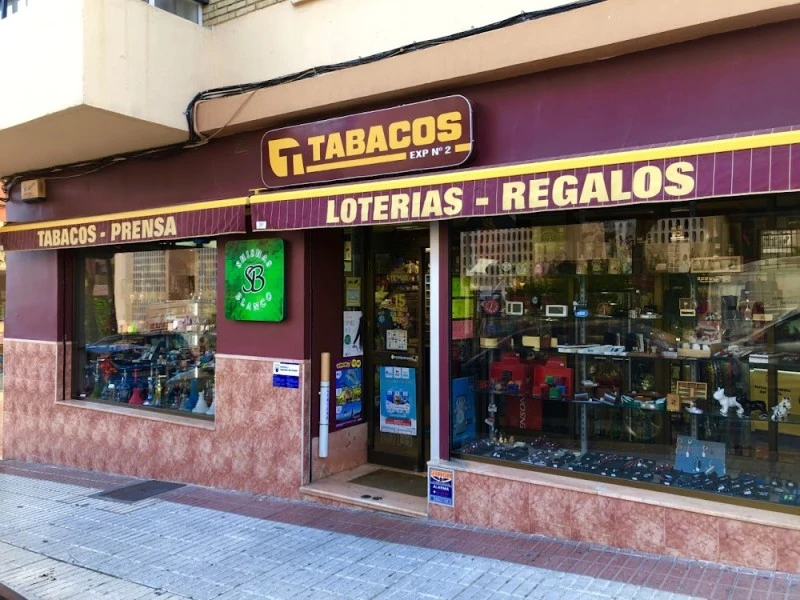 Shishas Blanco. Cachimbas - Hookah - vaper. Arroyo de la miel - Benalmadena