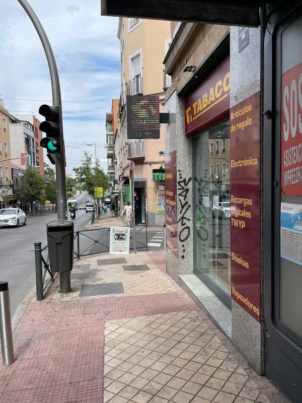 Estanco de Usera. OFFICIAL RESELLER IQUOS