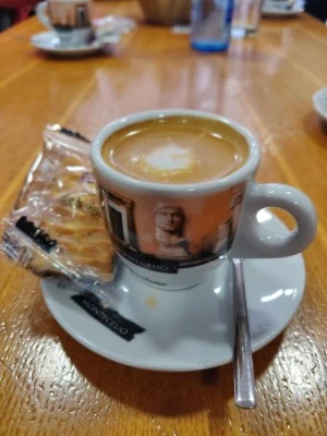 Cañota bar, estanco, loterias del estado