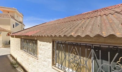 Centros