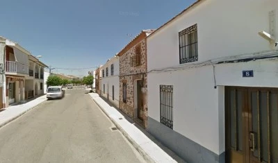 Estanco, regalos, papelería, mercería y droguería