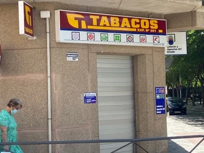 Loterías y Estanco La Roda. El Miguelito de la Suerte.