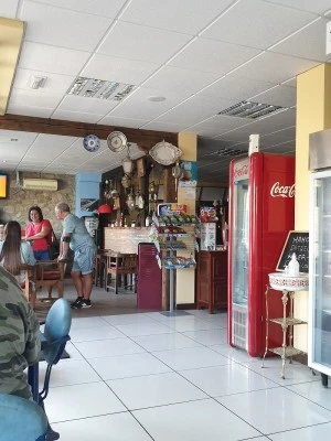 Alimentación Área de descanso Monte Berrún