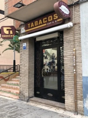 Estanco nº8 Cava de Puros El Portón. OFFICIAL RESELLER IQOS