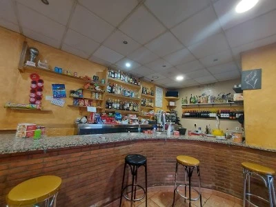 Giovanny's bar