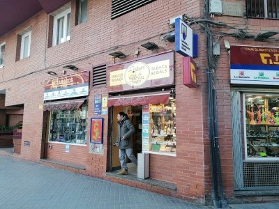 Tabacos y Loterías