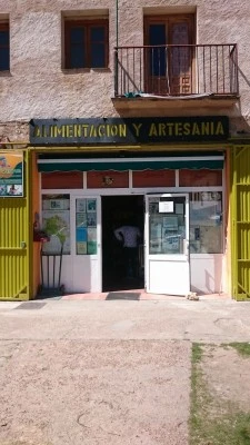 Alimentación y Artesanía. Tienda Peralejos