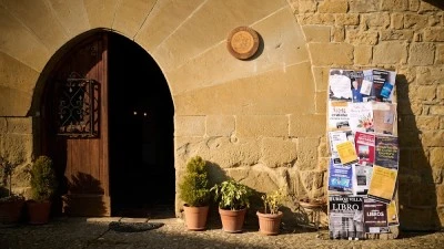 LIBROS CON HISTORIA