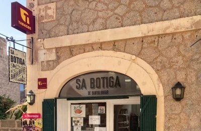 Sa botiga de Banyalbufar / Estanco