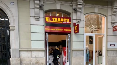 Estanc Diagonal 580. Expendeduria 437. Iqos Official Resseller.Abierto todos los dias del año.