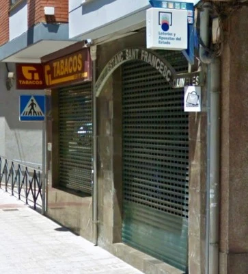 Estanco, administración de loteria, marroquinería y mucho mas